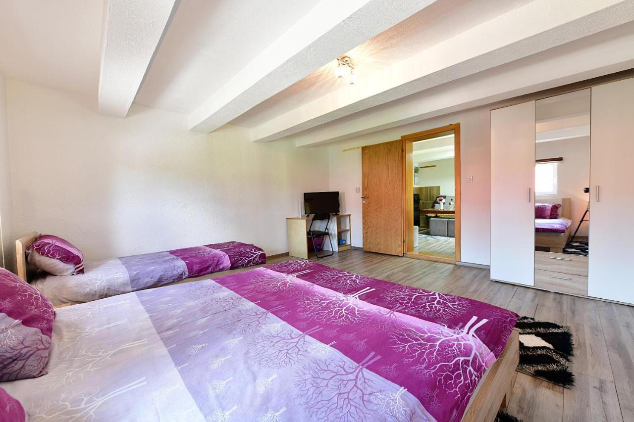 House Luna Rakovica Buitenkant foto