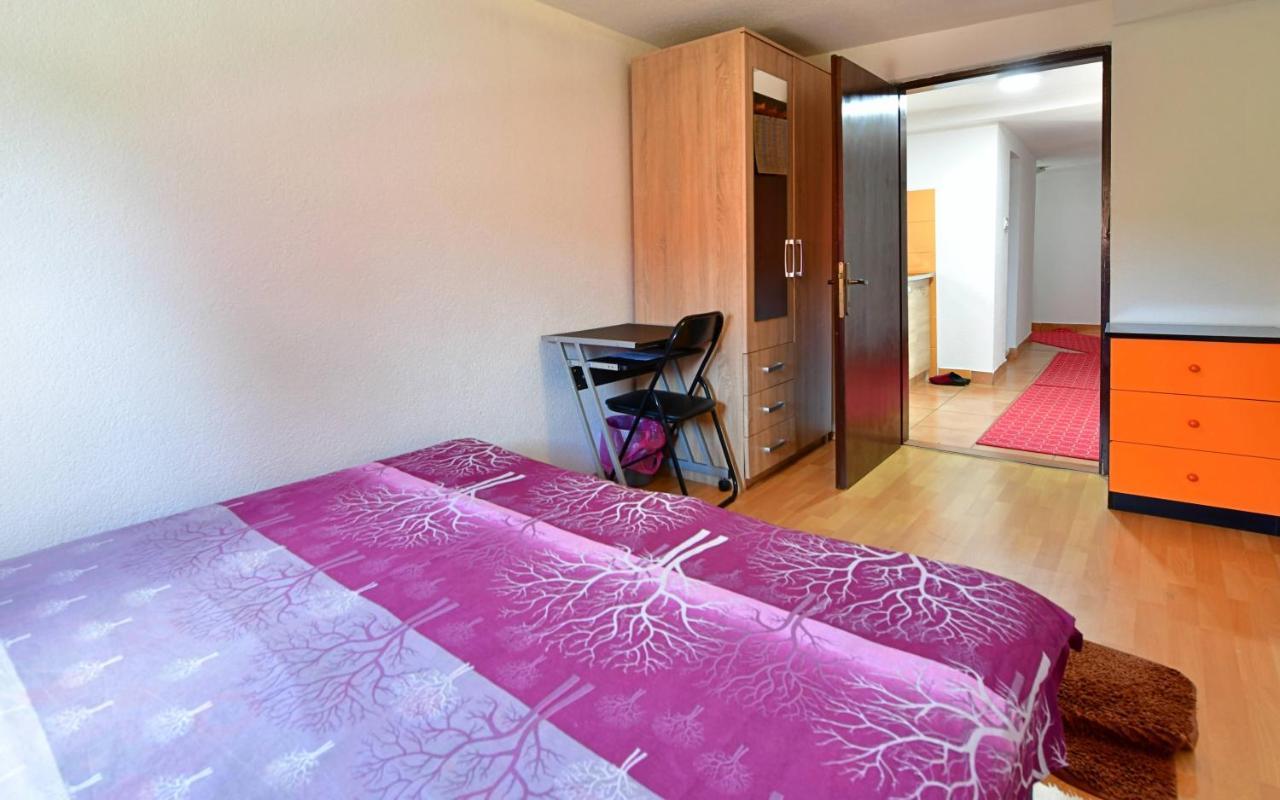 House Luna Rakovica Buitenkant foto