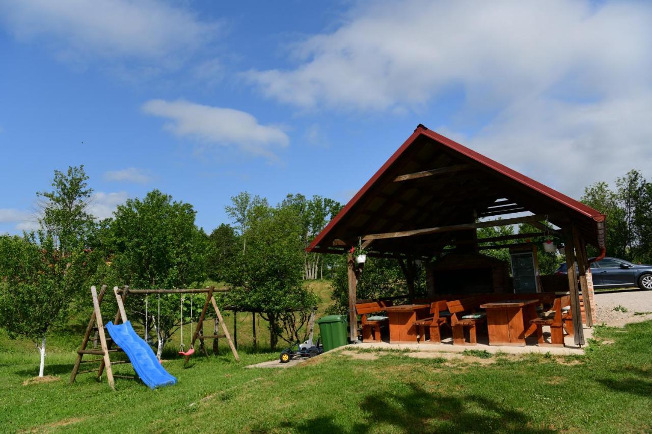 House Luna Rakovica Buitenkant foto